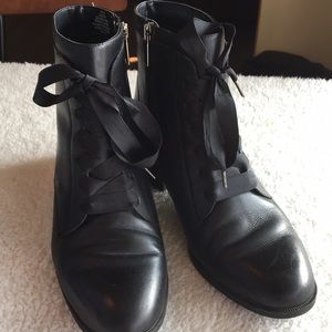 Nine West leather lace up bootie